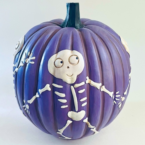 Skeleton Pumpkin Decor - Picture 5 of 6